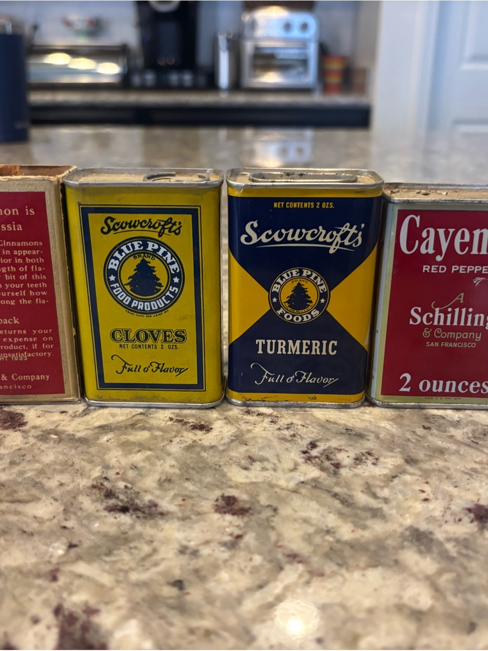 Scowcroft Blue Pine Vintage Turmeric & Cloves Tin Set - Yellow & Navy